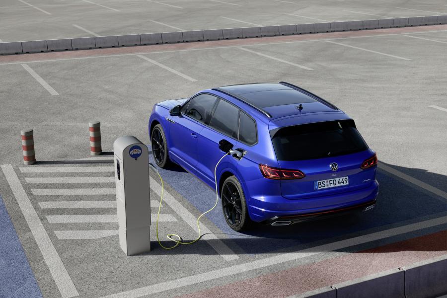  Volkswagen Touareg R 2020 года  (WW) (фото 53 из 61)